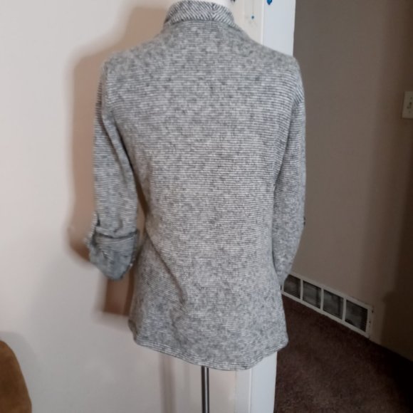 Black and White striped sweater - Picture 4 of 8